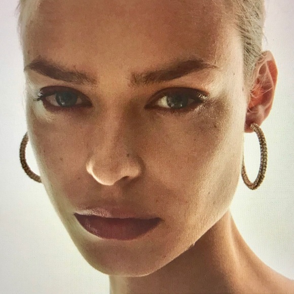 💫Zara Sparkling Rhinestone Hoops💫 - Picture 5 of 10